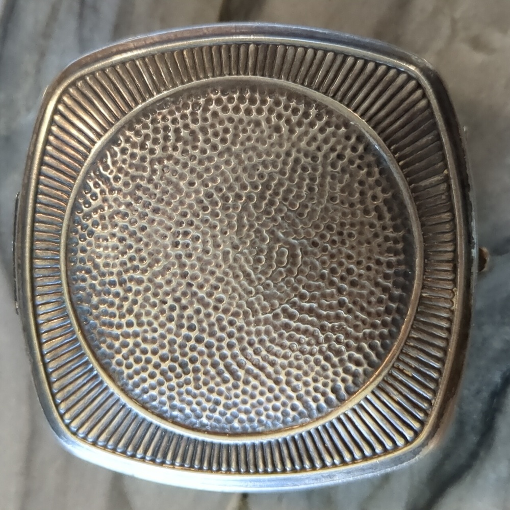 Djer Kiss compact - Picture 2 of 6